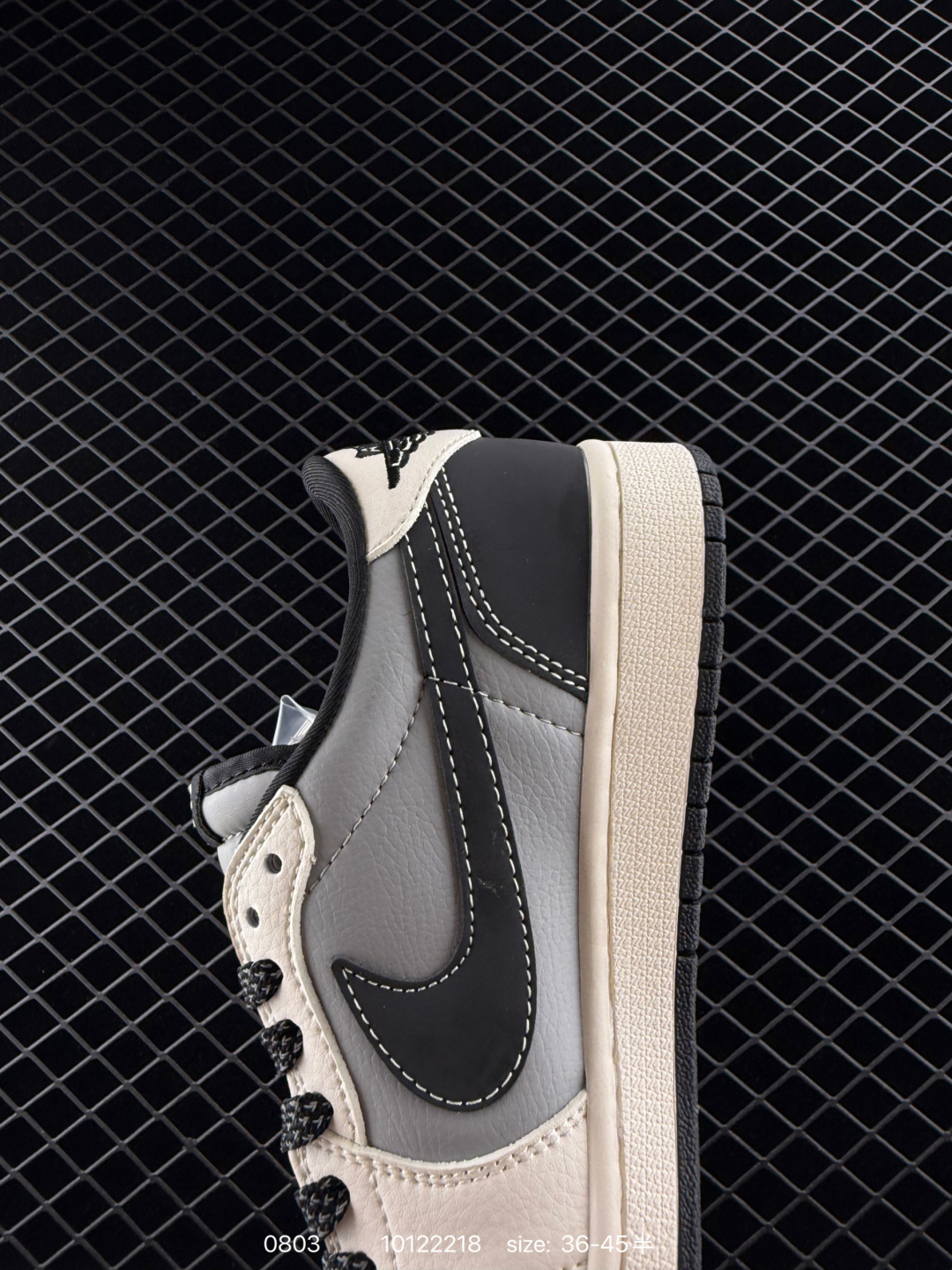 Travis Scott x Air Jordan 1 ” Reverse Mocha “